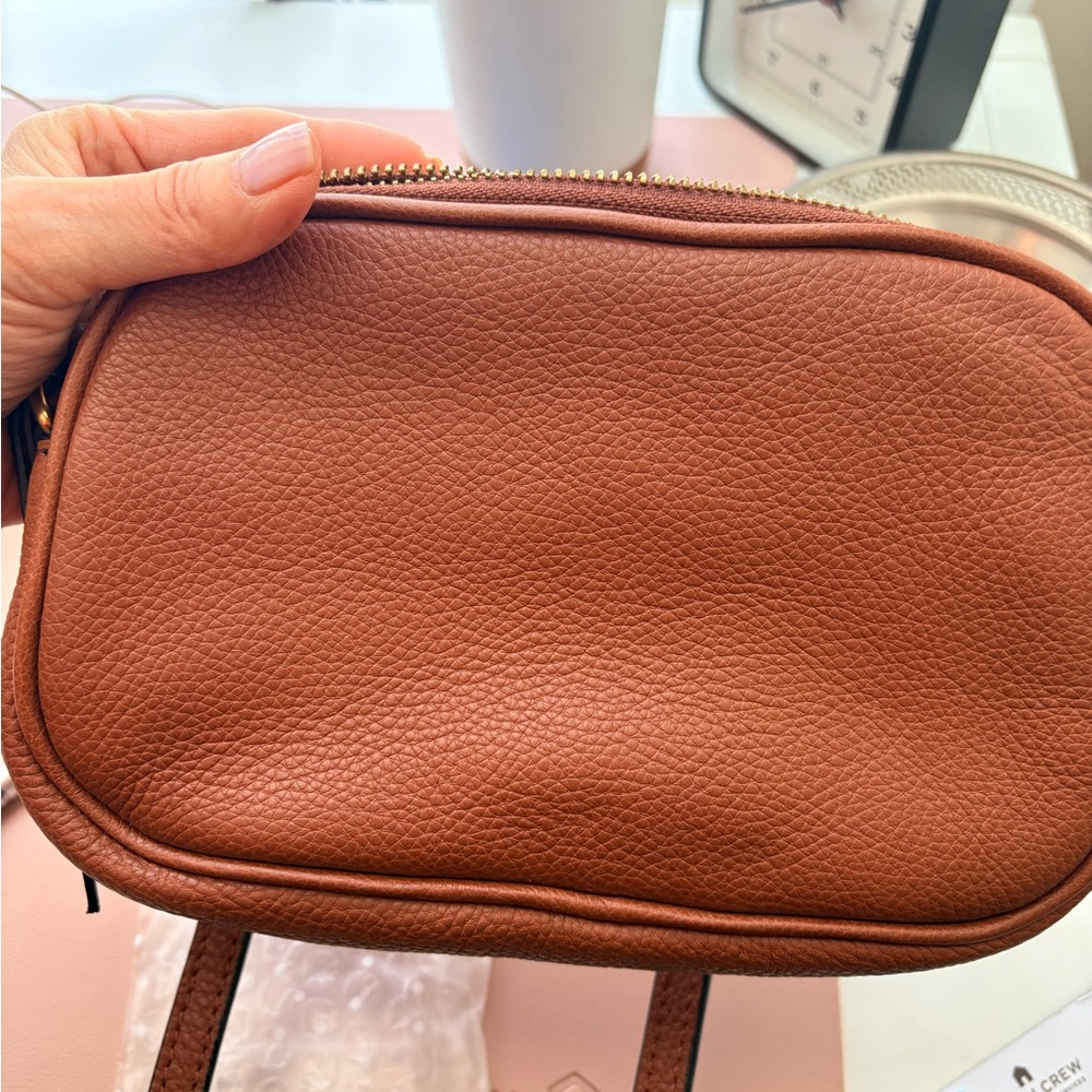 Banana Republic double zipper cross body leather bag withe gold hardware